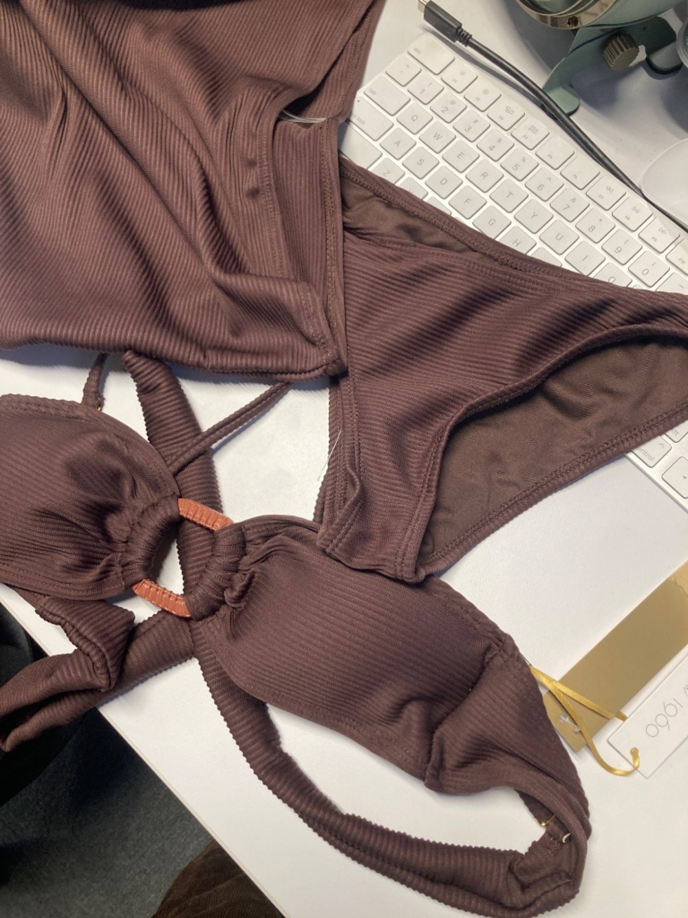 House of Harlow 1960 Ribbed Brown 3-Piece Swim Set – Bikini + Skirt Cover Up NWT - Picture 3 of 6